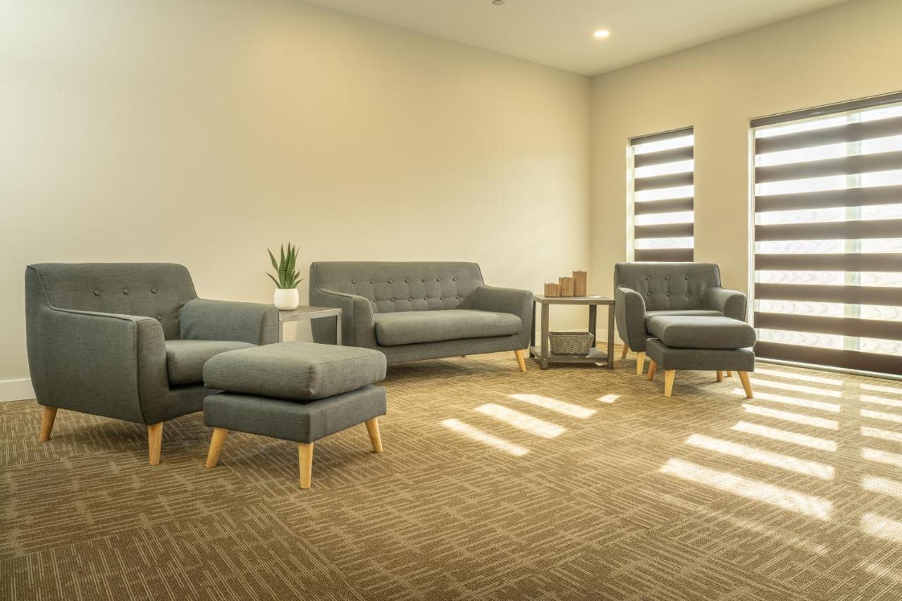 Quality Inn Sunshine Suites เทอร์เรส ภายนอก รูปภาพ