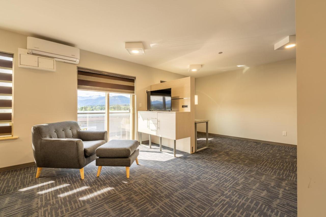 Quality Inn Sunshine Suites เทอร์เรส ภายนอก รูปภาพ