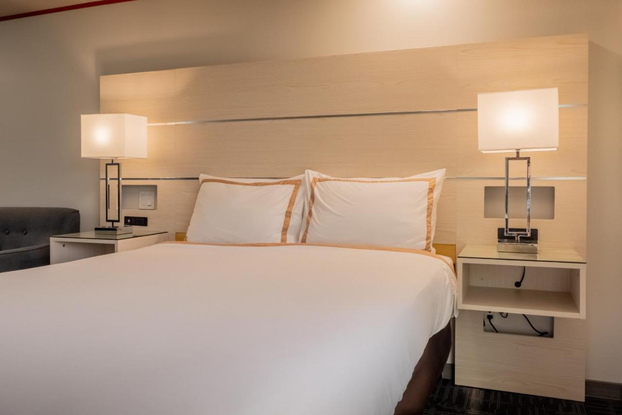 Quality Inn Sunshine Suites เทอร์เรส ภายนอก รูปภาพ