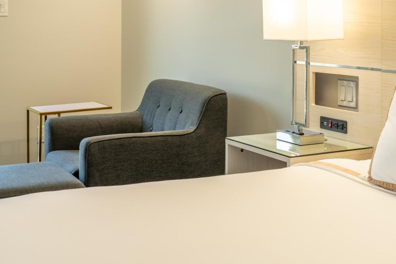 Quality Inn Sunshine Suites เทอร์เรส ภายนอก รูปภาพ