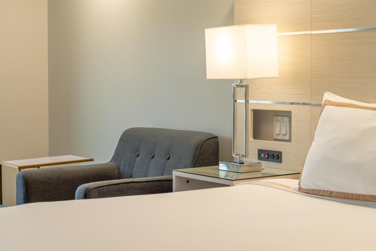 Quality Inn Sunshine Suites เทอร์เรส ภายนอก รูปภาพ