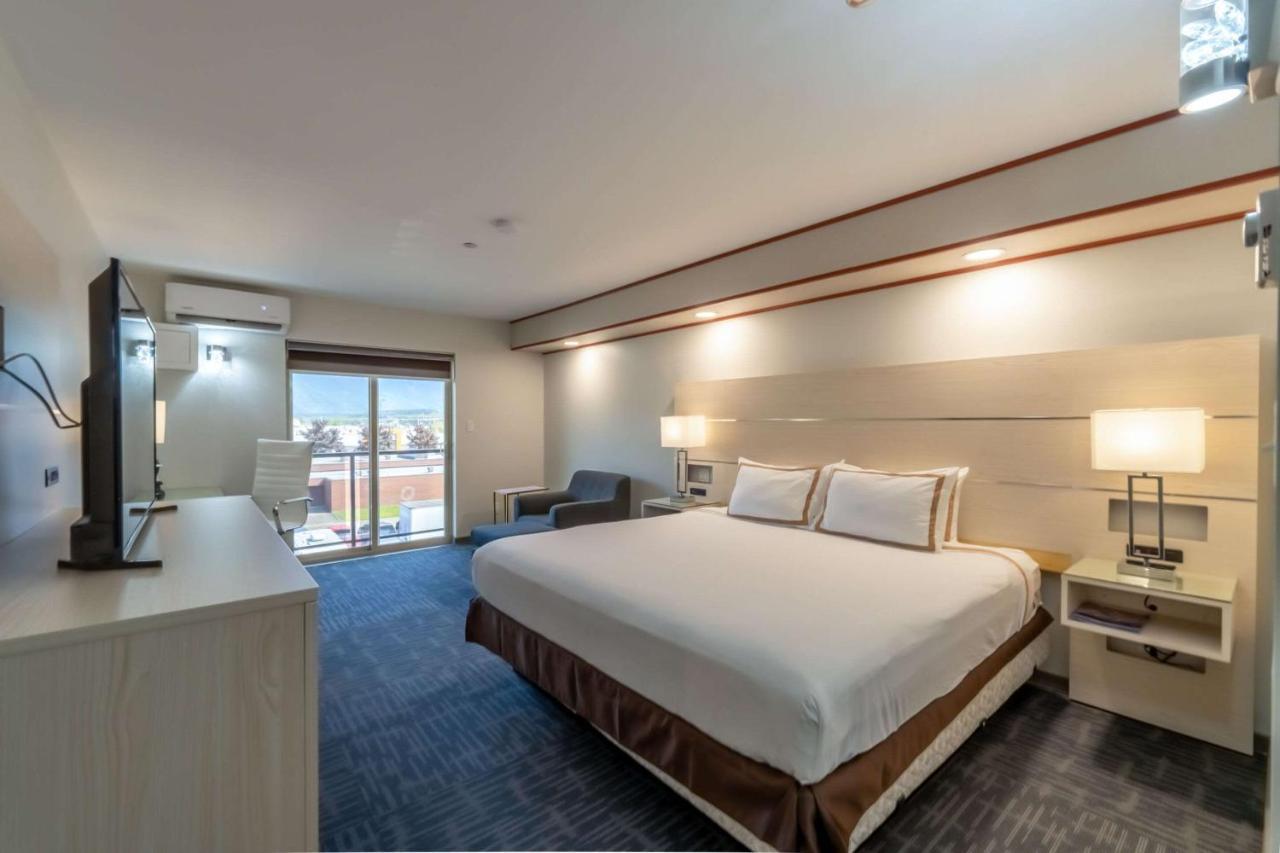 Quality Inn Sunshine Suites เทอร์เรส ภายนอก รูปภาพ