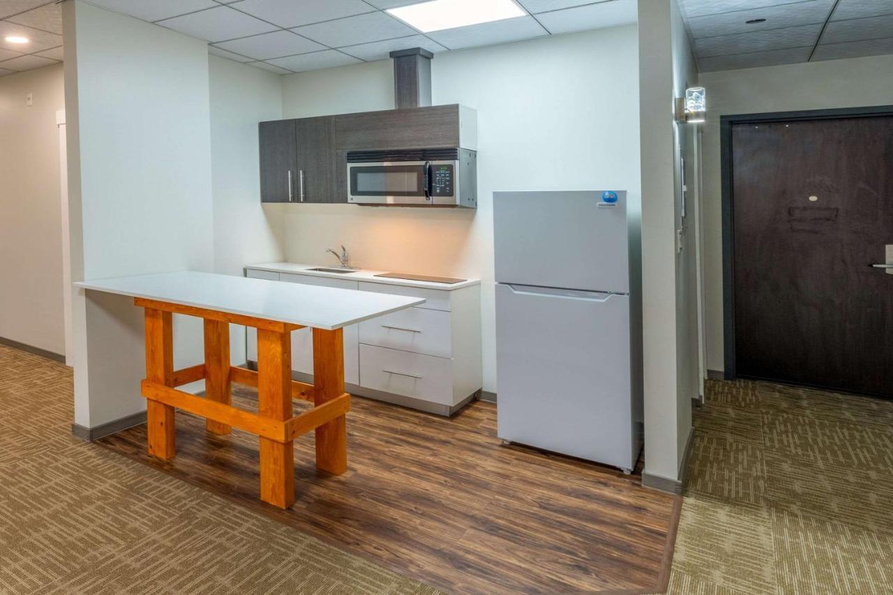 Quality Inn Sunshine Suites เทอร์เรส ภายนอก รูปภาพ